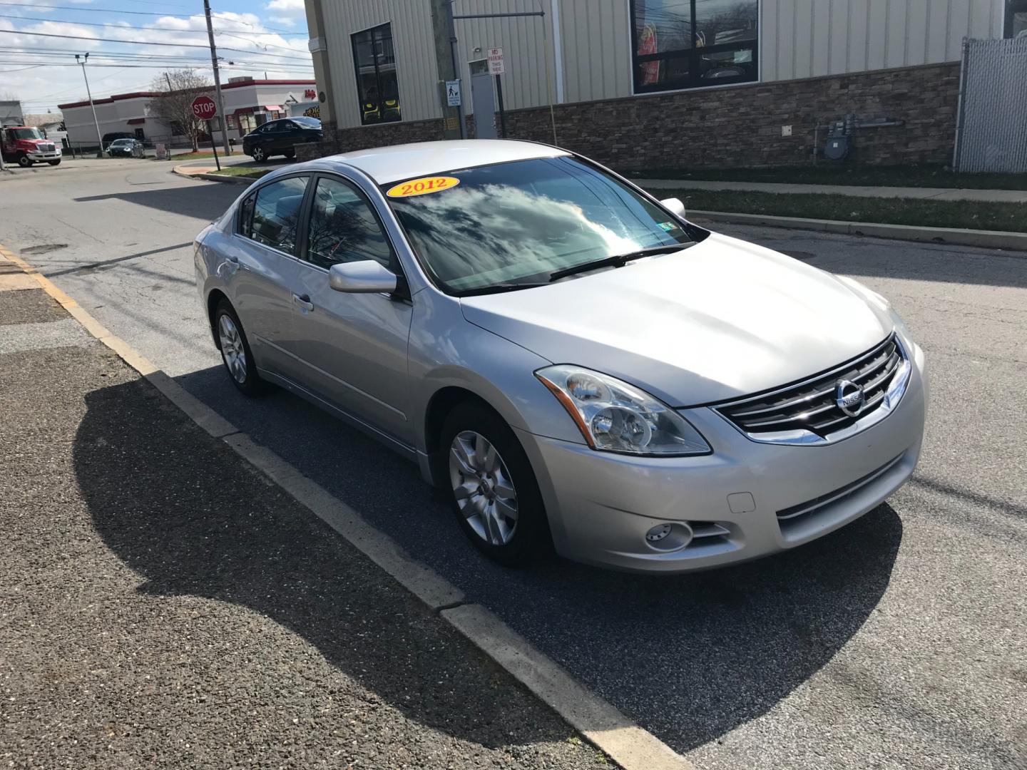 2012 Silver /Gray Nissan Altima 2.5 S (1N4AL2AP2CC) with an 2.5 V4 engine, Automatic transmission, located at 577 Chester Pike, Prospect Park, PA, 19076, (610) 237-1015, 39.886154, -75.302338 - Photo#3